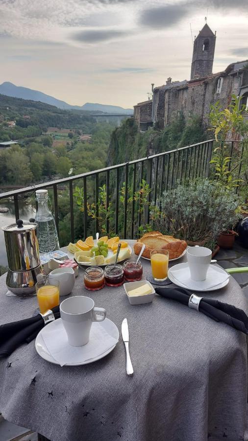 カステルフォリット・デ・ラ・ロカ Cala Clareta Bed & Breakfast エクステリア 写真