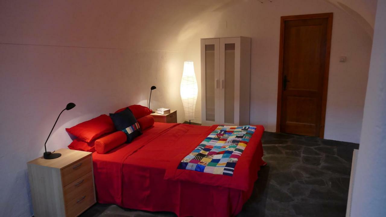 カステルフォリット・デ・ラ・ロカ Cala Clareta Bed & Breakfast エクステリア 写真
